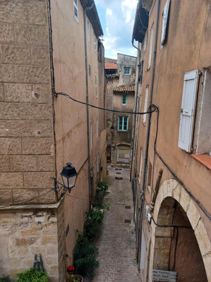 Appartamento L'Horloge Aups Camera foto